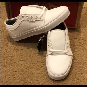 Men’s vans chukka shoes size 13 never worn